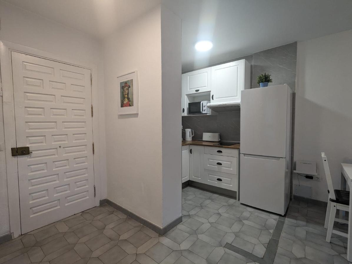 Apartamento Entero, Enormes Piscinas, Terraza Y Playa Benalmadena Ngoại thất bức ảnh
