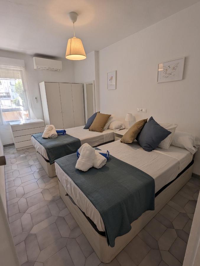 Apartamento Entero, Enormes Piscinas, Terraza Y Playa Benalmadena Ngoại thất bức ảnh