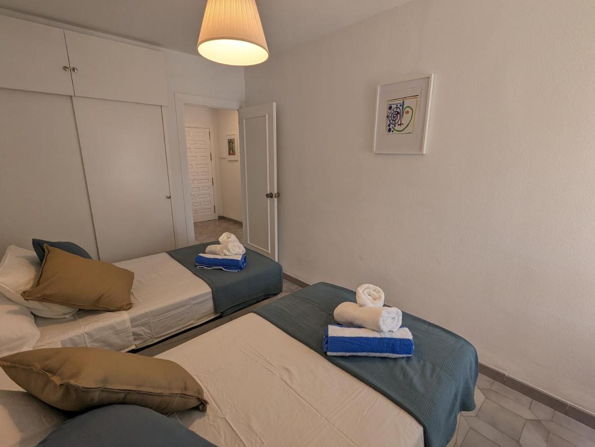 Apartamento Entero, Enormes Piscinas, Terraza Y Playa Benalmadena Ngoại thất bức ảnh