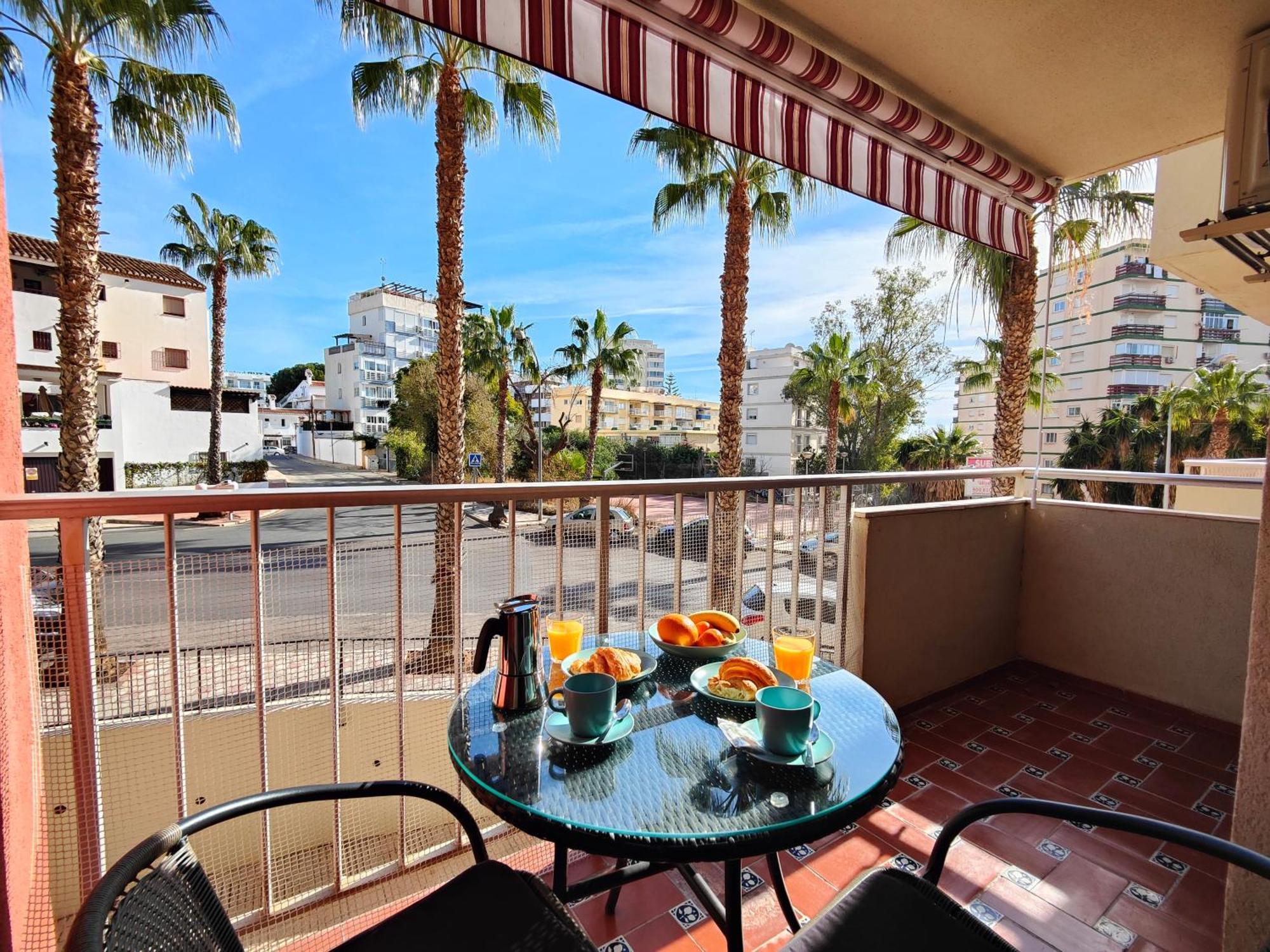 Apartamento Entero, Enormes Piscinas, Terraza Y Playa Benalmadena Ngoại thất bức ảnh