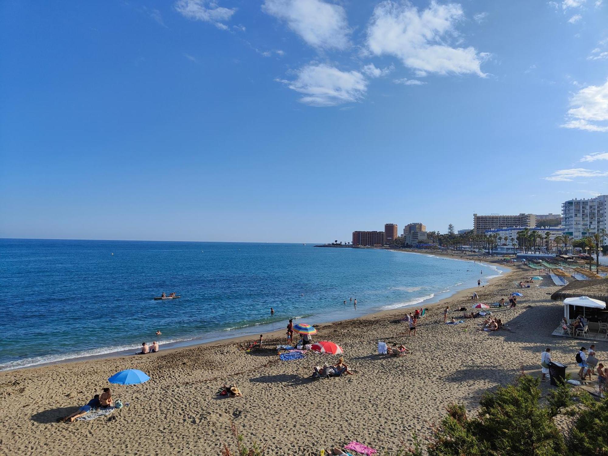 Apartamento Entero, Enormes Piscinas, Terraza Y Playa Benalmadena Ngoại thất bức ảnh