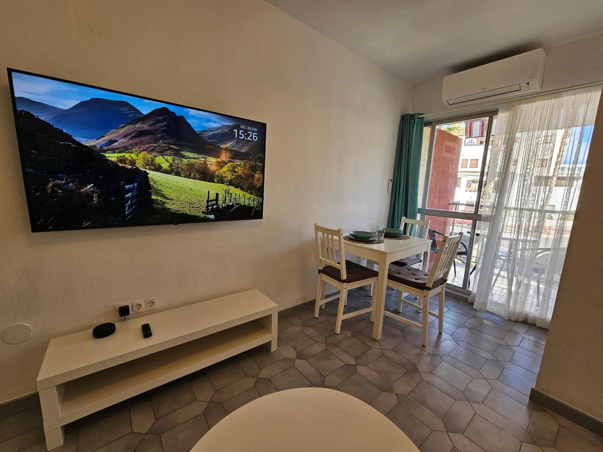 Apartamento Entero, Enormes Piscinas, Terraza Y Playa Benalmadena Ngoại thất bức ảnh