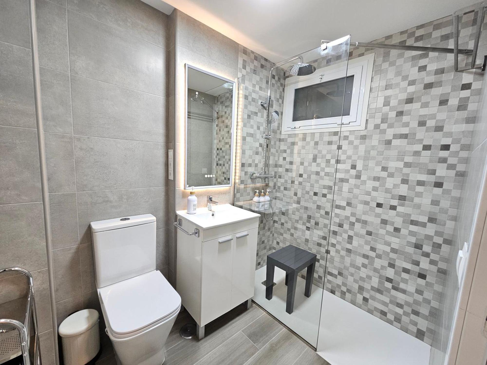Apartamento Entero, Enormes Piscinas, Terraza Y Playa Benalmadena Ngoại thất bức ảnh